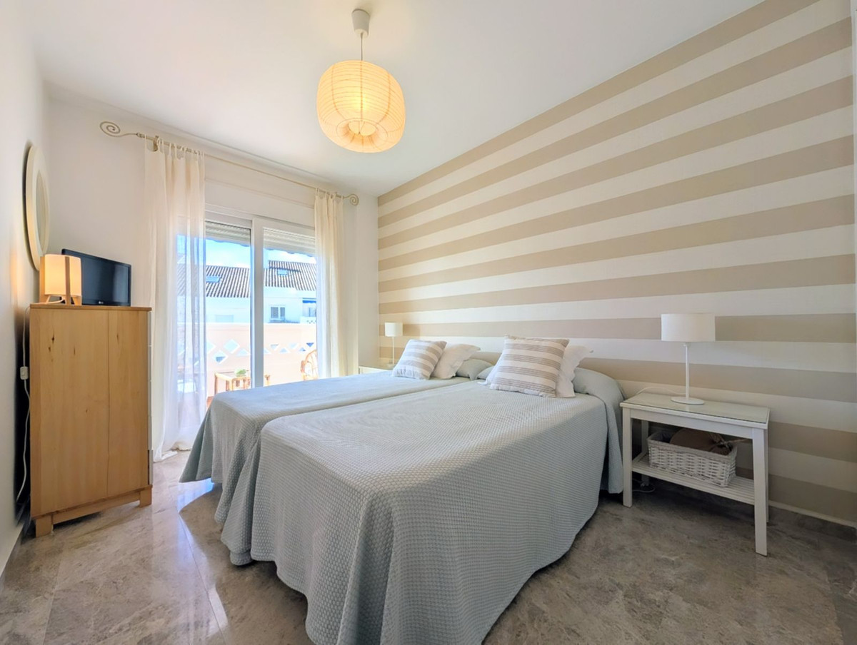 4 Bed Apartment for sale in San Pedro De Alcántara Costa Del Sol, Málaga, Spain