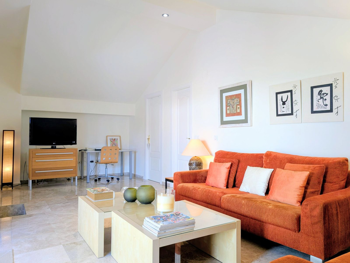 4 Bed Apartment for sale in San Pedro De Alcántara Costa Del Sol, Málaga, Spain