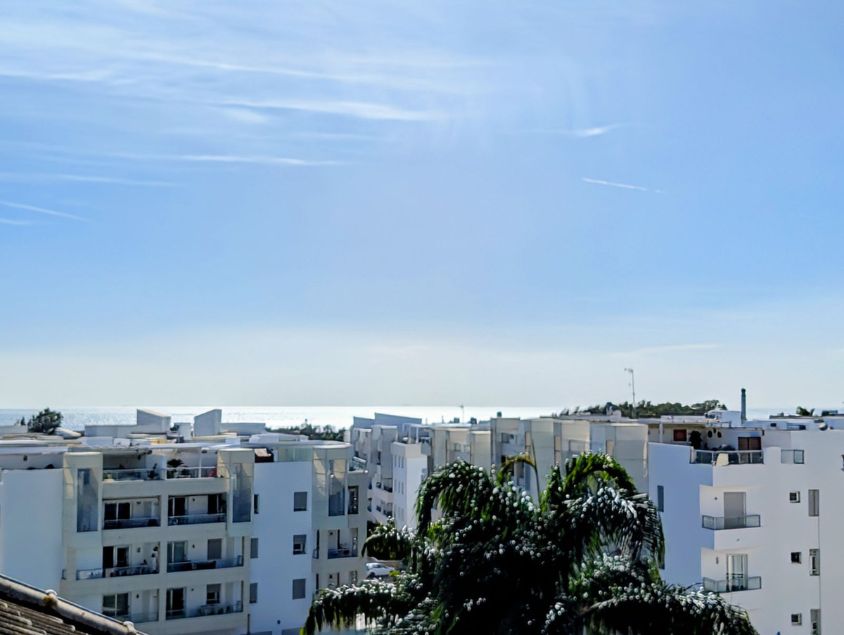 4 Bed Apartment for sale in San Pedro De Alcántara Costa Del Sol, Málaga, Spain