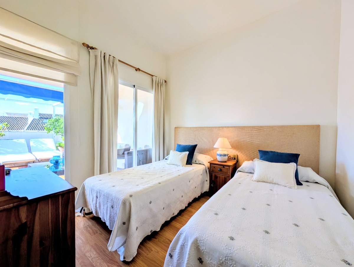4 Bed Apartment for sale in San Pedro De Alcántara Costa Del Sol, Málaga, Spain