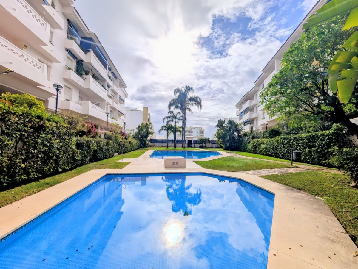 4 Bed Apartment for sale in San Pedro De Alcántara Costa Del Sol, Málaga, Spain