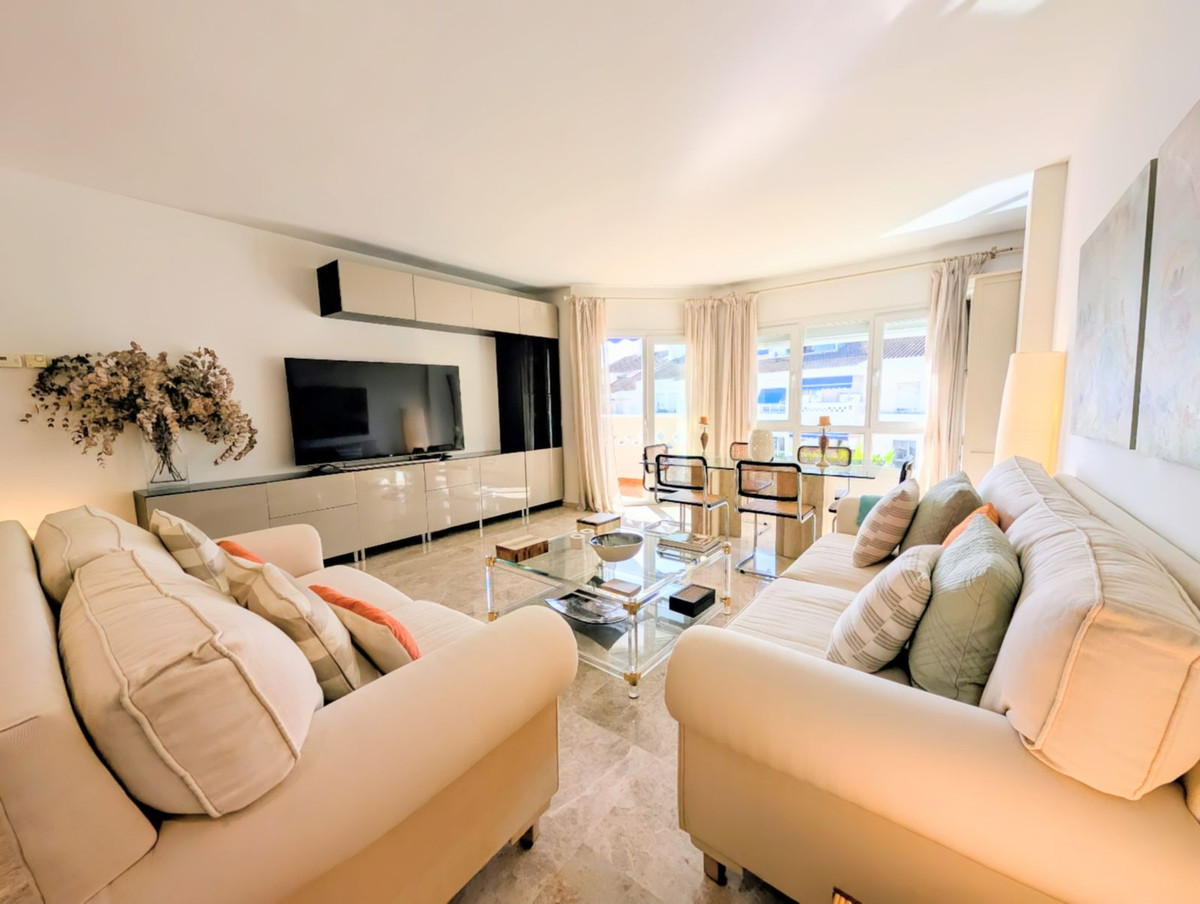 4 Bed Apartment for sale in San Pedro De Alcántara Costa Del Sol, Málaga, Spain