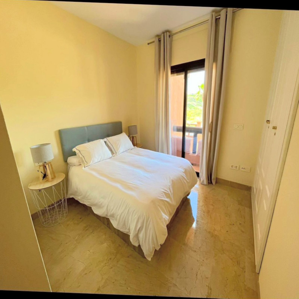 2 Bed Apartment for sale in La Duquesa Costa Del Sol, Málaga, Spain