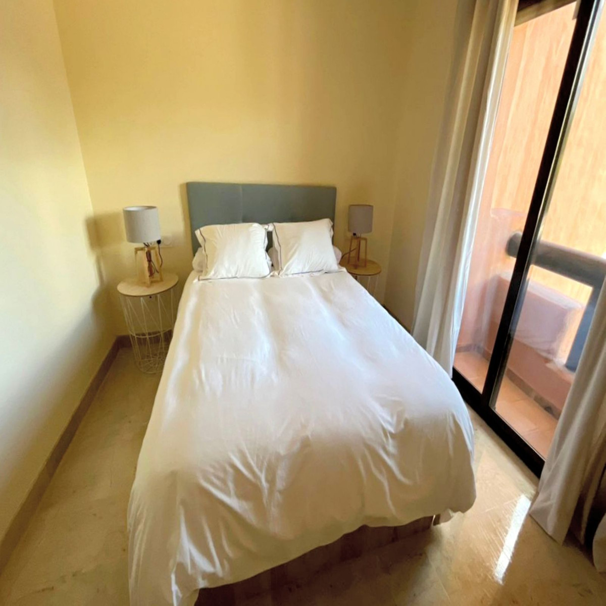 2 Bed Apartment for sale in La Duquesa Costa Del Sol, Málaga, Spain