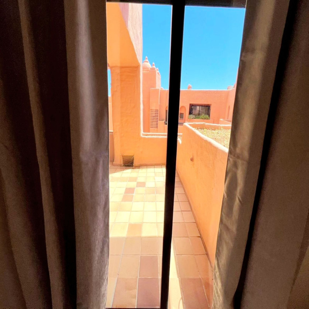 2 Bed Apartment for sale in La Duquesa Costa Del Sol, Málaga, Spain