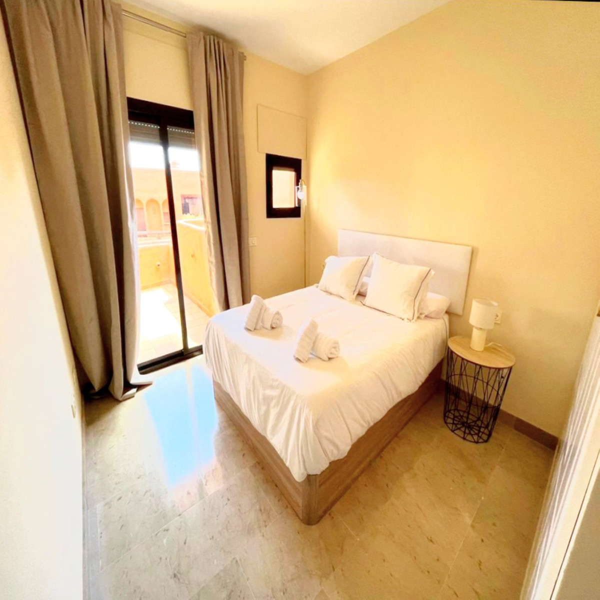 2 Bed Apartment for sale in La Duquesa Costa Del Sol, Málaga, Spain
