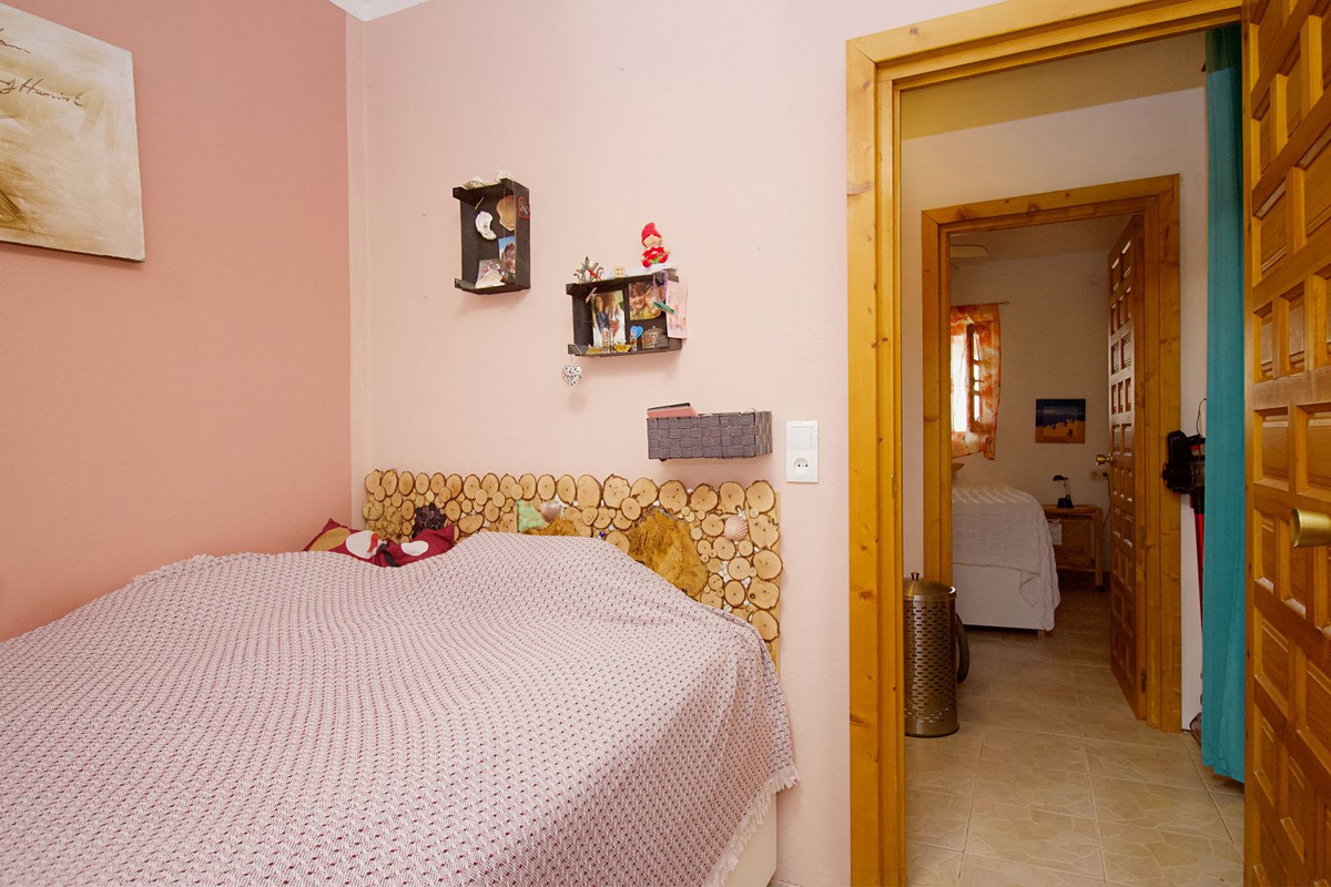 Se vende Pareada de 5 dormitorios en Costa Del Sol, Málaga, España