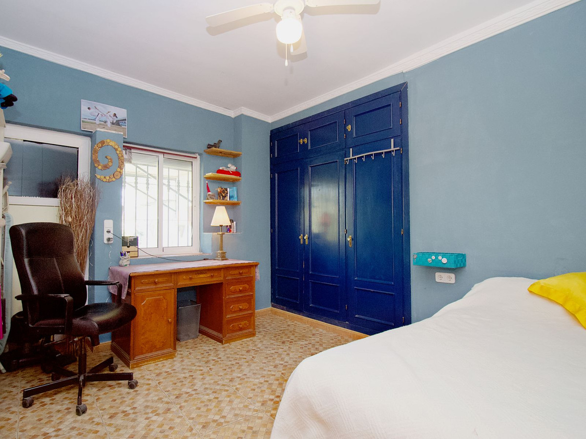Se vende Pareada de 5 dormitorios en Costa Del Sol, Málaga, España