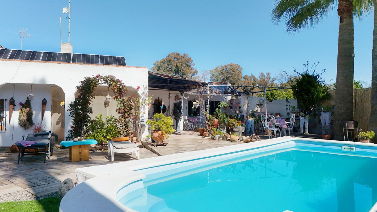 Se vende Pareada de 5 dormitorios en Costa Del Sol, Málaga, España
