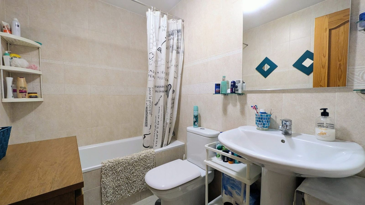 Se vende Apartamento Planta Media de 1 dormitorios en Costa Del Sol, Málaga, España