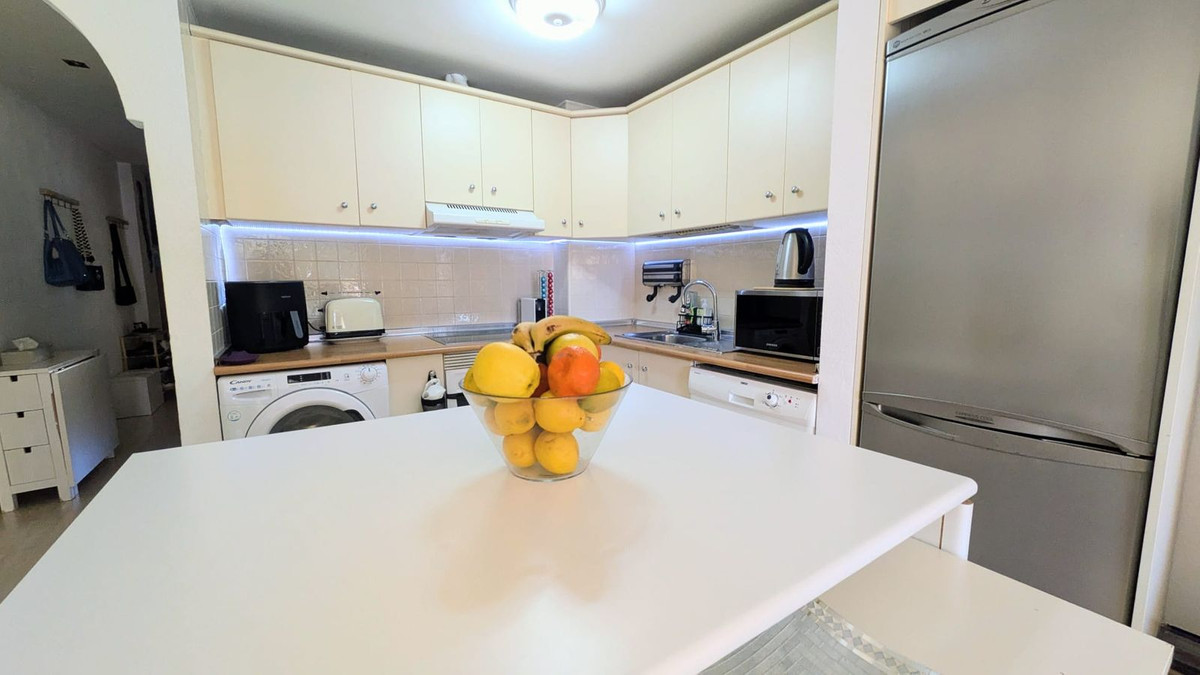 Se vende Apartamento Planta Media de 1 dormitorios en Costa Del Sol, Málaga, España