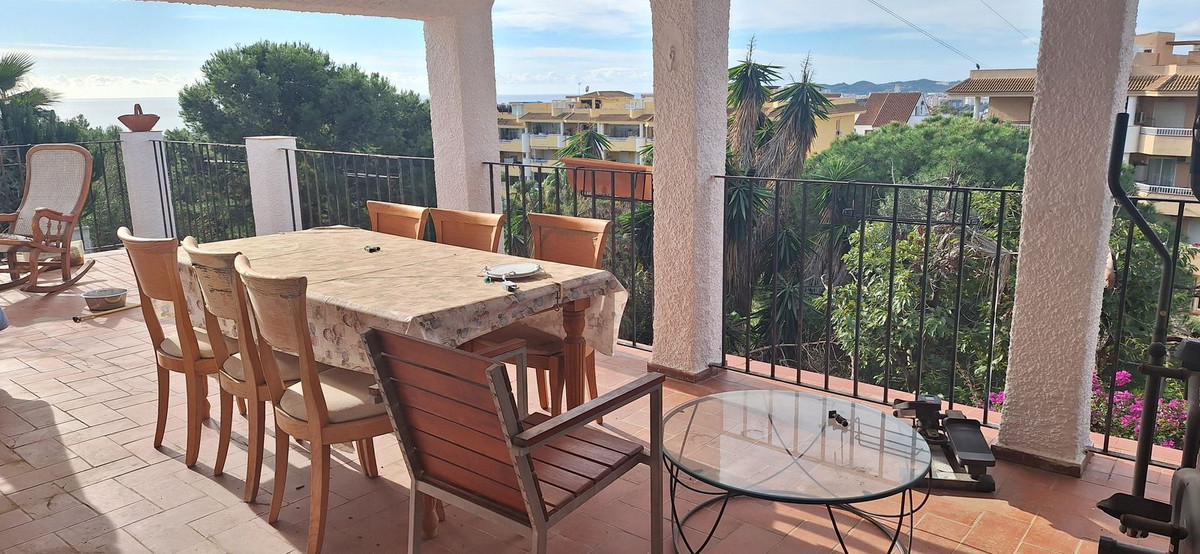 4 Bed Townhouse for sale in Torreblanca Costa Del Sol, Málaga, Spain