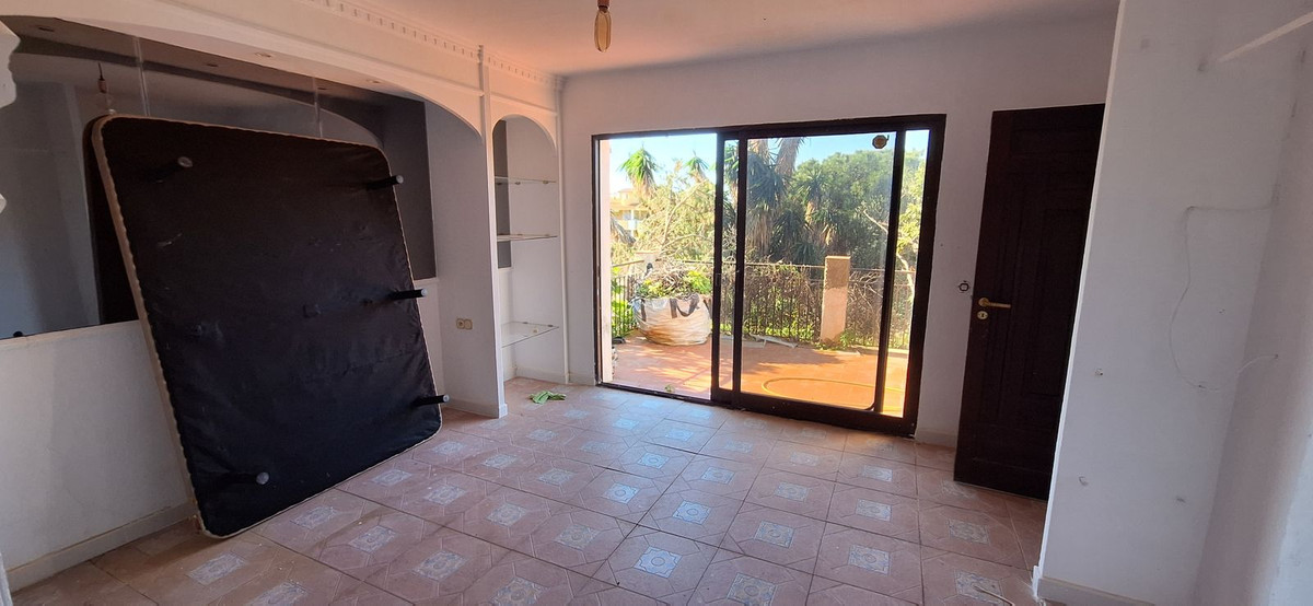 4 Bed Townhouse for sale in Torreblanca Costa Del Sol, Málaga, Spain