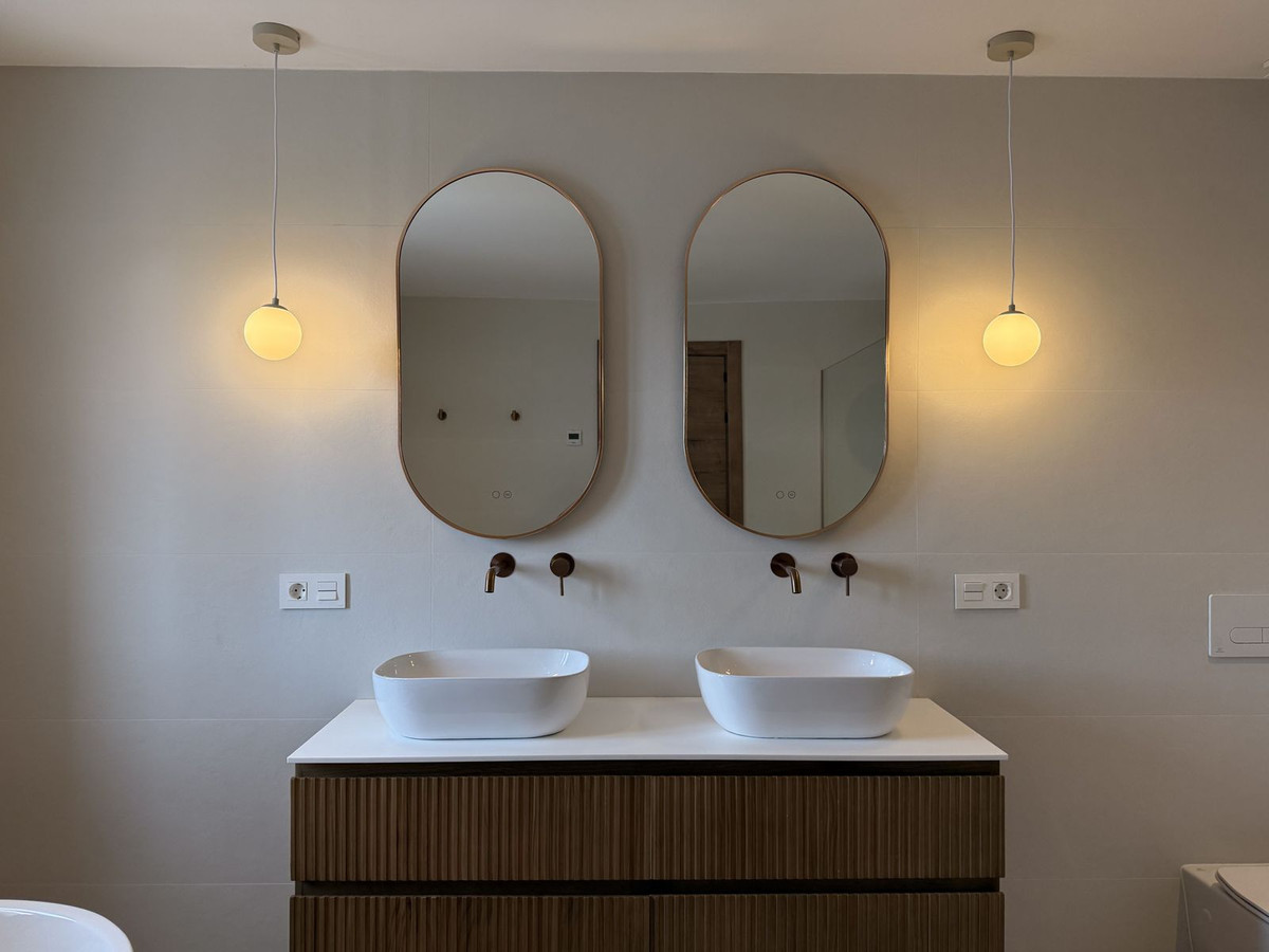 4 Bed Townhouse for sale in Estepona Costa Del Sol, Málaga, Spain