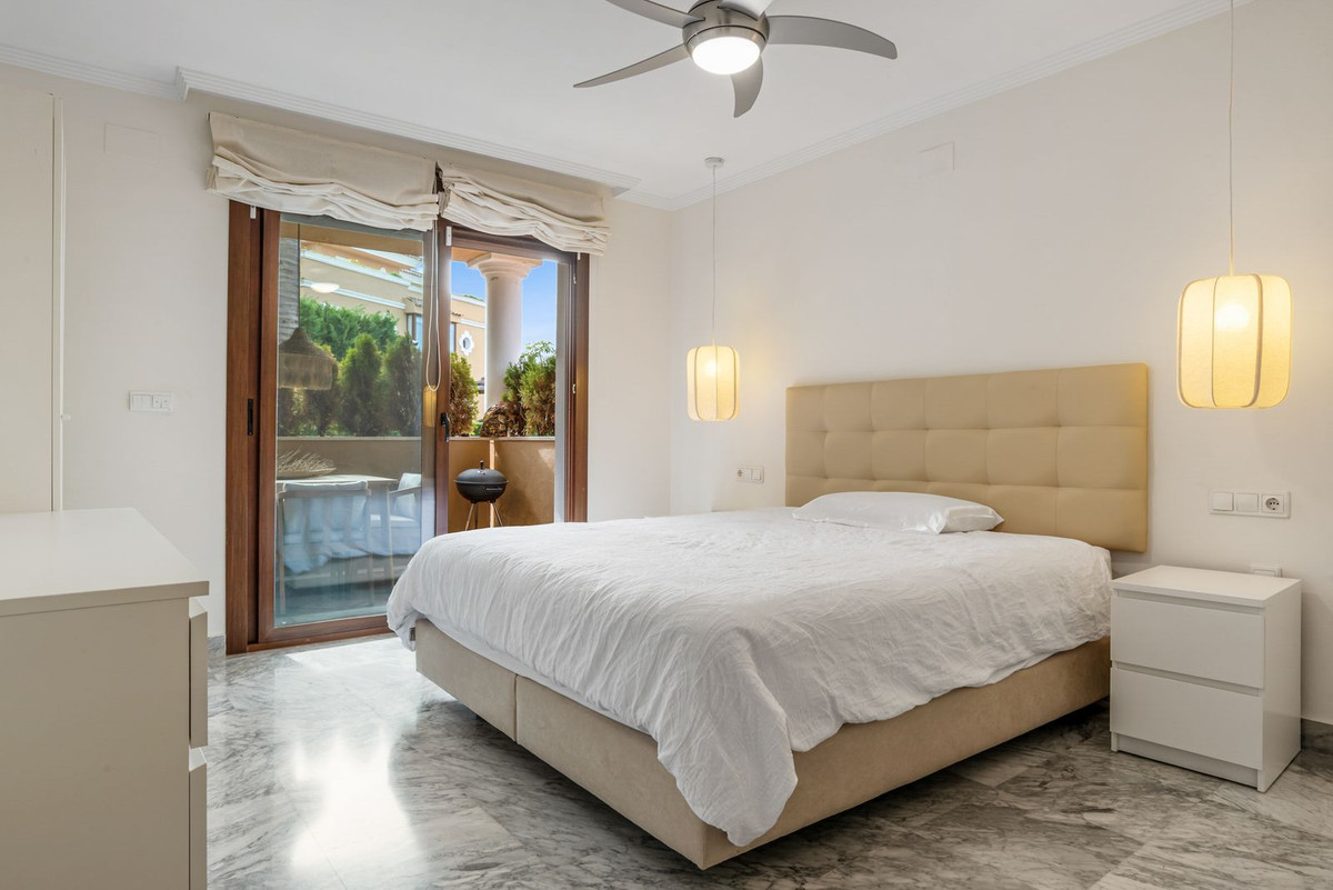2 Bed Apartment for sale in The Golden Mile Costa Del Sol, Málaga, Spain
