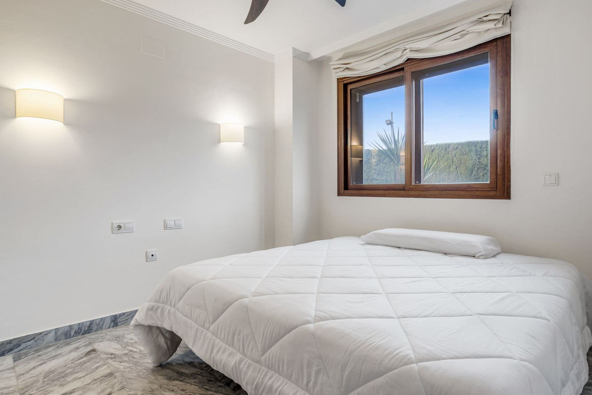 2 Bed Apartment for sale in The Golden Mile Costa Del Sol, Málaga, Spain
