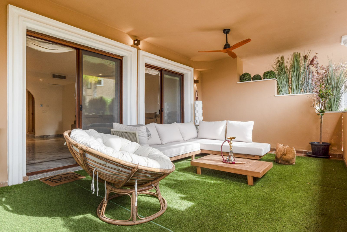 2 Bed Apartment for sale in The Golden Mile Costa Del Sol, Málaga, Spain