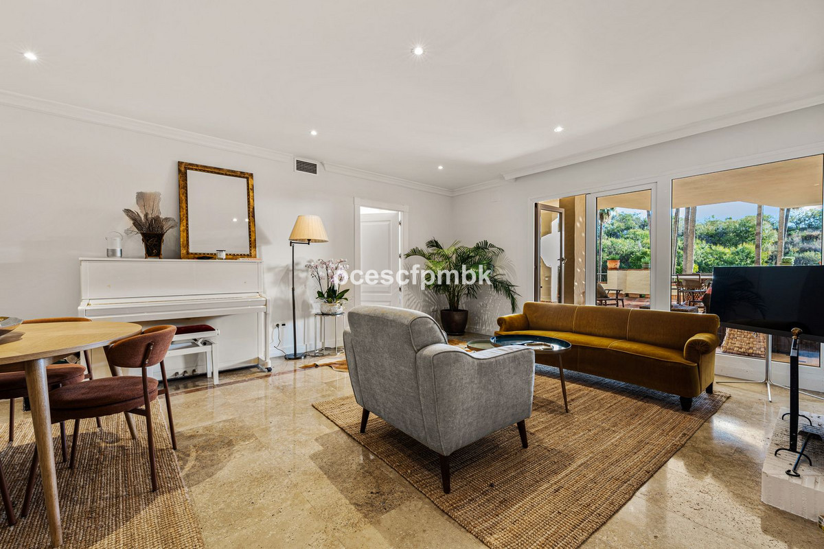 Se vende Apartamento Planta Media de 3 dormitorios en Costa Del Sol, Málaga, España