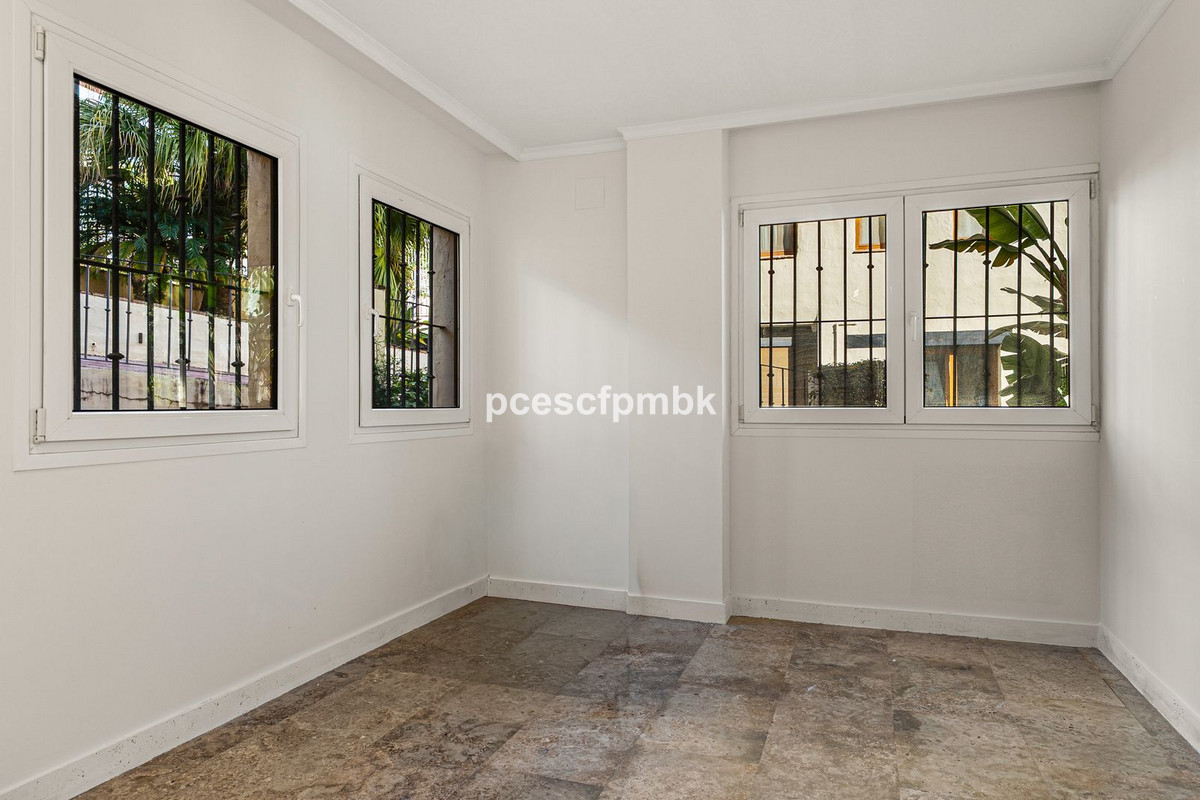Se vende Apartamento Planta Media de 3 dormitorios en Costa Del Sol, Málaga, España