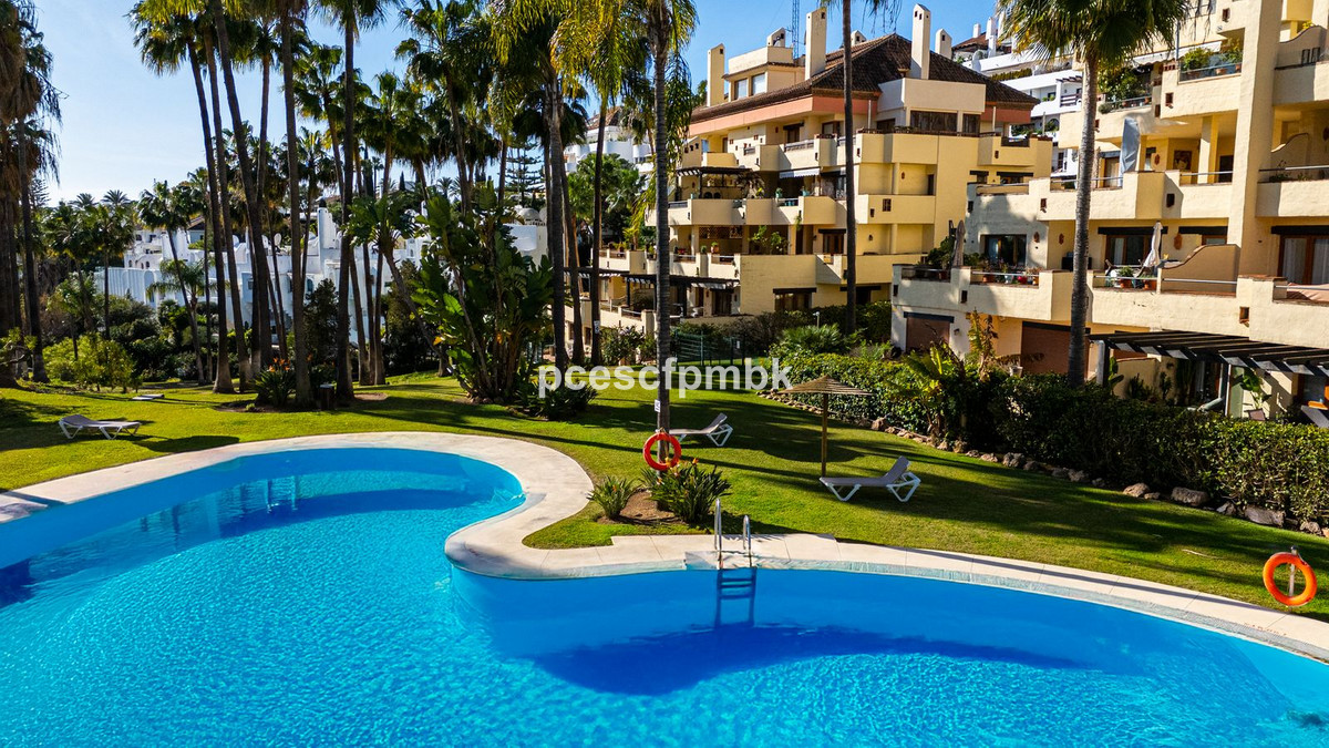 Se vende Apartamento Planta Media de 3 dormitorios en Costa Del Sol, Málaga, España