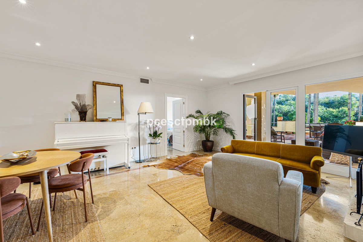 Se vende Apartamento Planta Media de 3 dormitorios en Costa Del Sol, Málaga, España