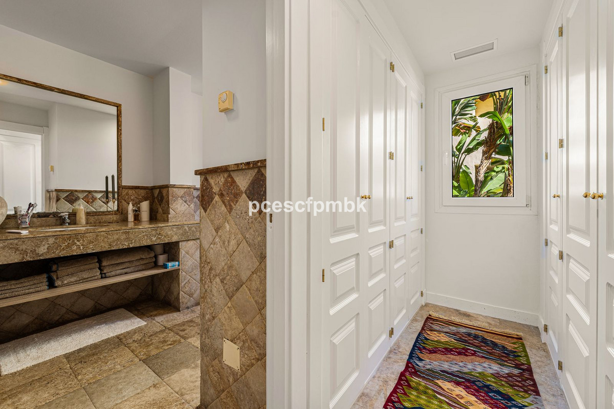 Se vende Apartamento Planta Media de 3 dormitorios en Costa Del Sol, Málaga, España