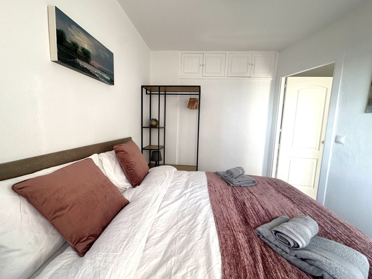 2 Bed Apartment for sale in Calahonda Costa Del Sol, Málaga, Spain