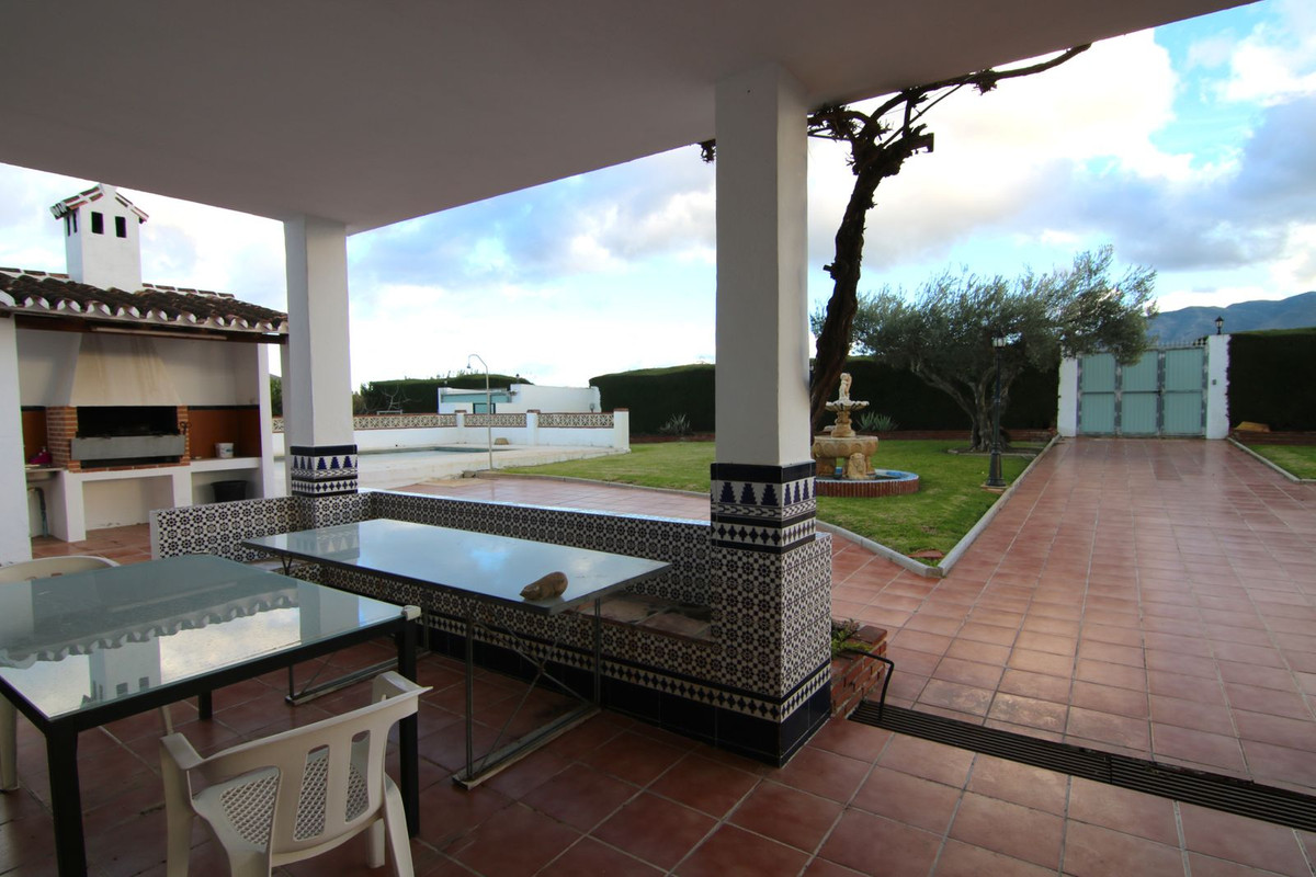 3 Bed Townhouse for sale in Alhaurín El Grande Costa Del Sol, Málaga, Spain