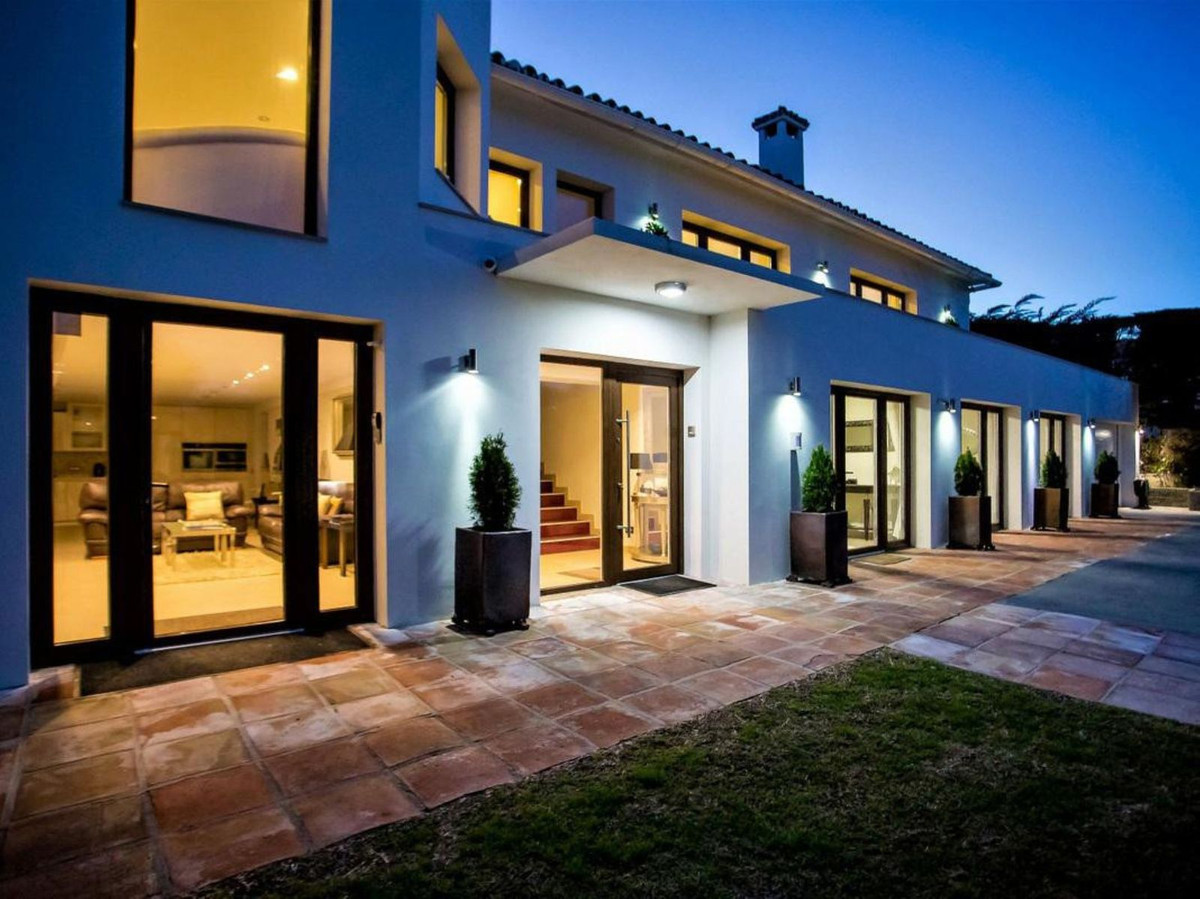 Se vende Villa - Chalet de 7 dormitorios en Costa Del Sol, Málaga, España