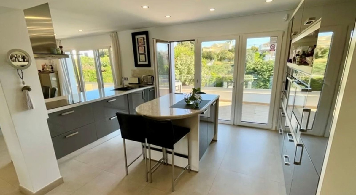 Se vende Villa - Chalet de 7 dormitorios en Costa Del Sol, Málaga, España