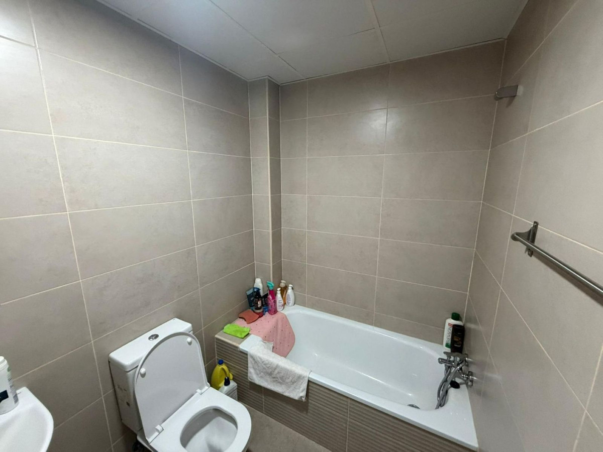 Se vende Apartamento Planta Media de 2 dormitorios en Costa Del Sol, Málaga, España