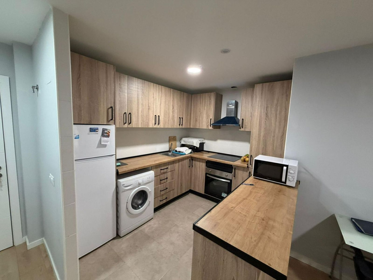Se vende Apartamento Planta Media de 2 dormitorios en Costa Del Sol, Málaga, España