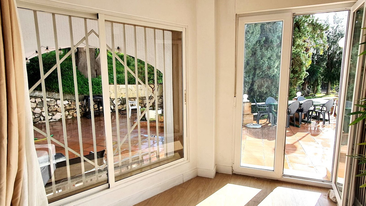 Se vende Apartamento Planta Baja de 2 dormitorios en Costa Del Sol, Málaga, España