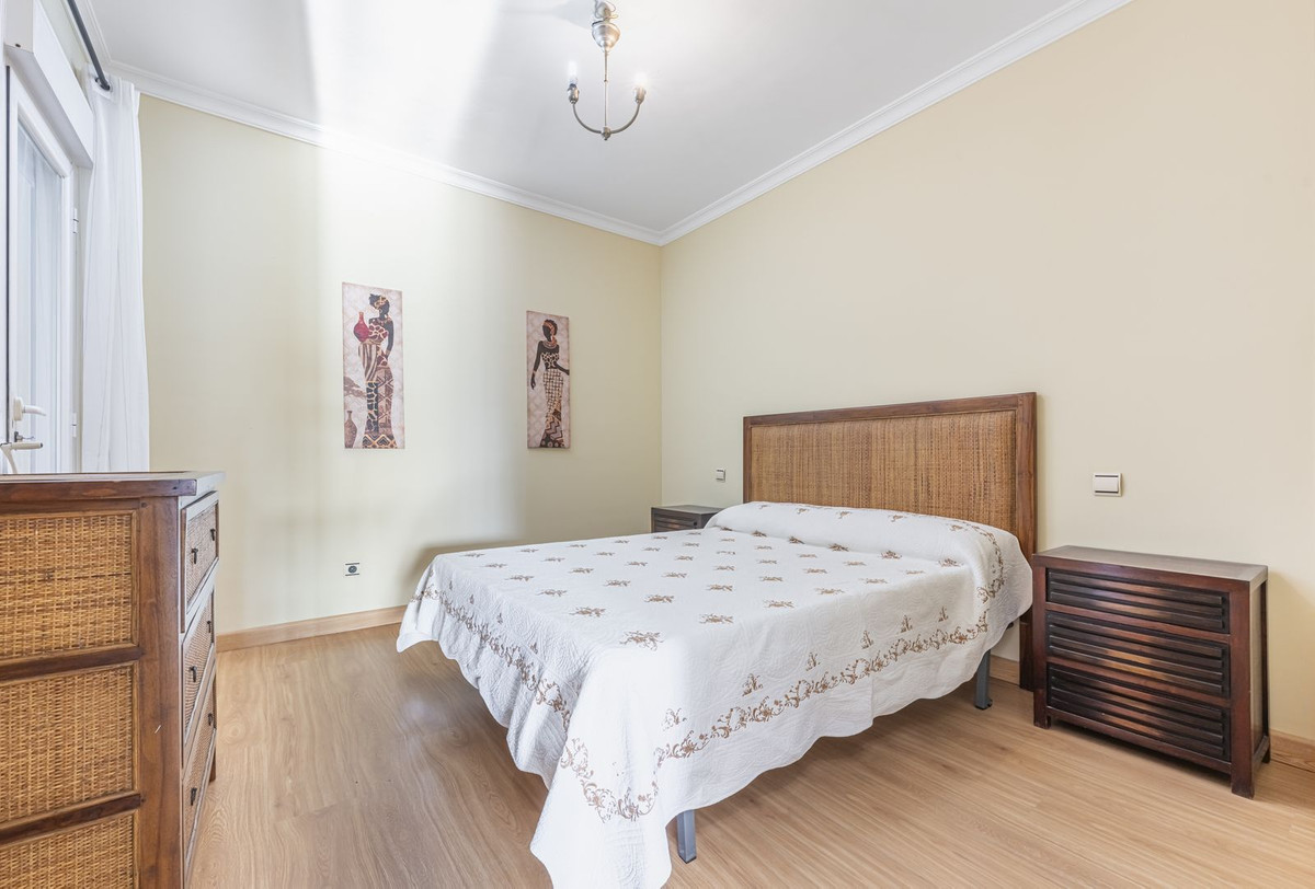 2 Bed Apartment for sale in Estepona Costa Del Sol, Málaga, Spain