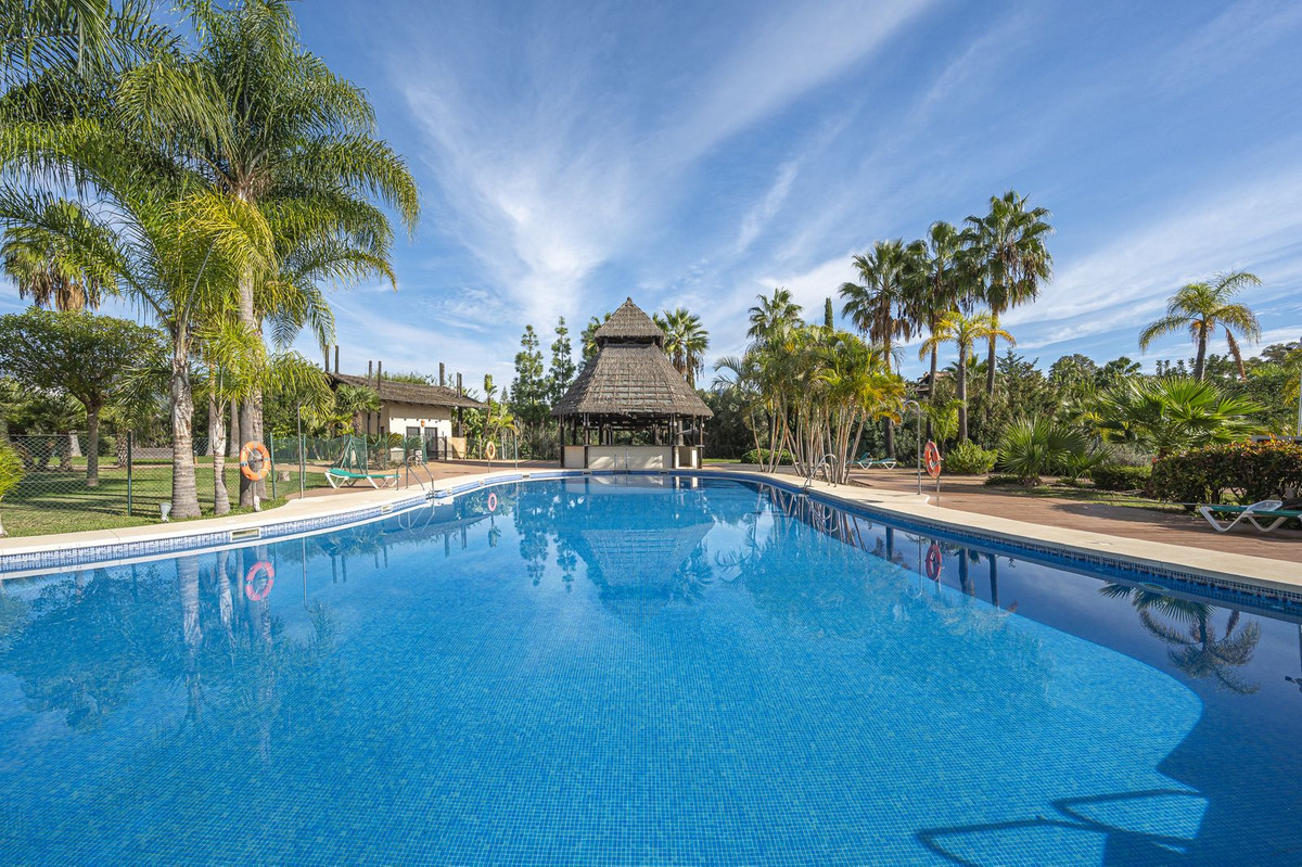 2 Bed Apartment for sale in Estepona Costa Del Sol, Málaga, Spain