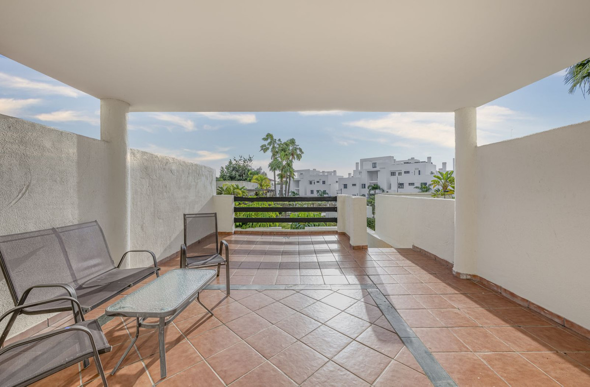 2 Bed Apartment for sale in Estepona Costa Del Sol, Málaga, Spain