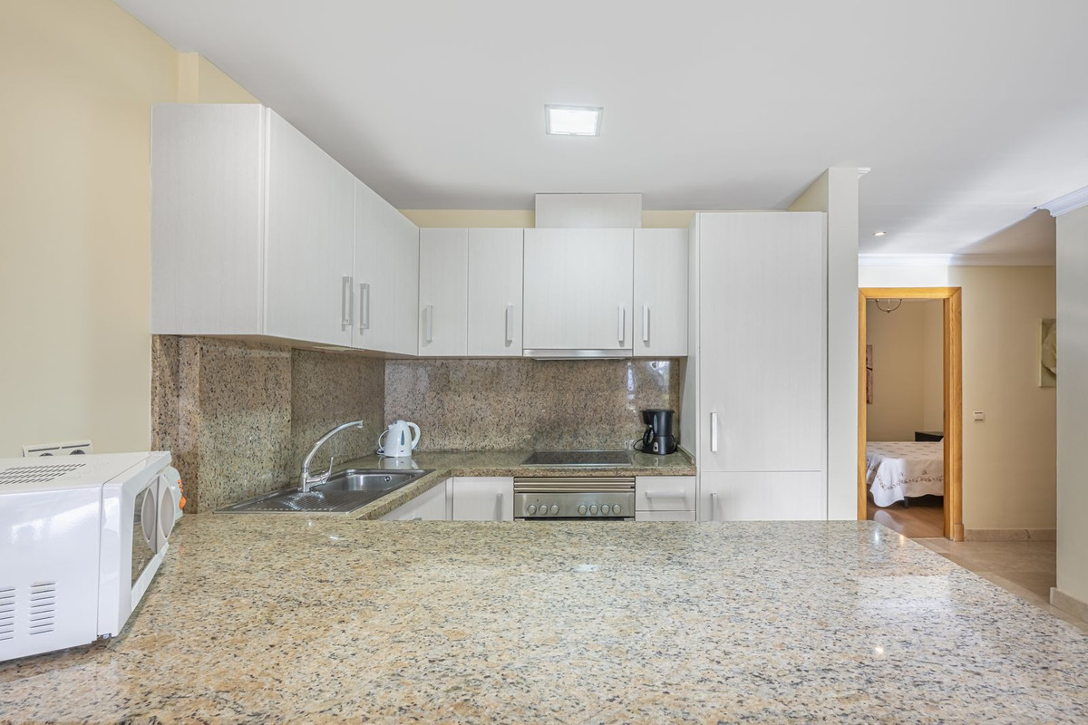 2 Bed Apartment for sale in Estepona Costa Del Sol, Málaga, Spain