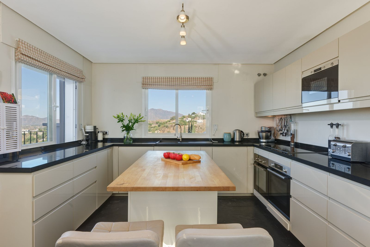6 Bed Townhouse for sale in Mijas Costa Del Sol, Málaga, Spain