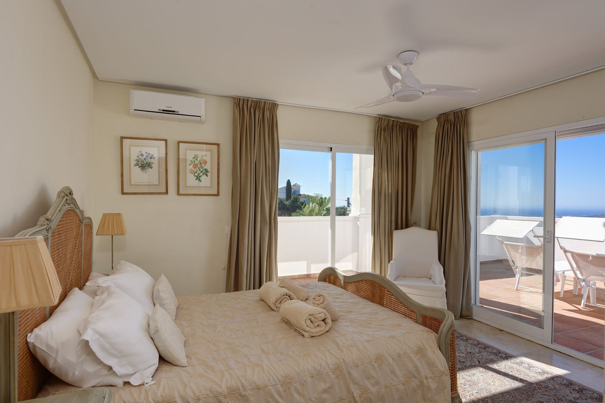 6 Bed Townhouse for sale in Mijas Costa Del Sol, Málaga, Spain