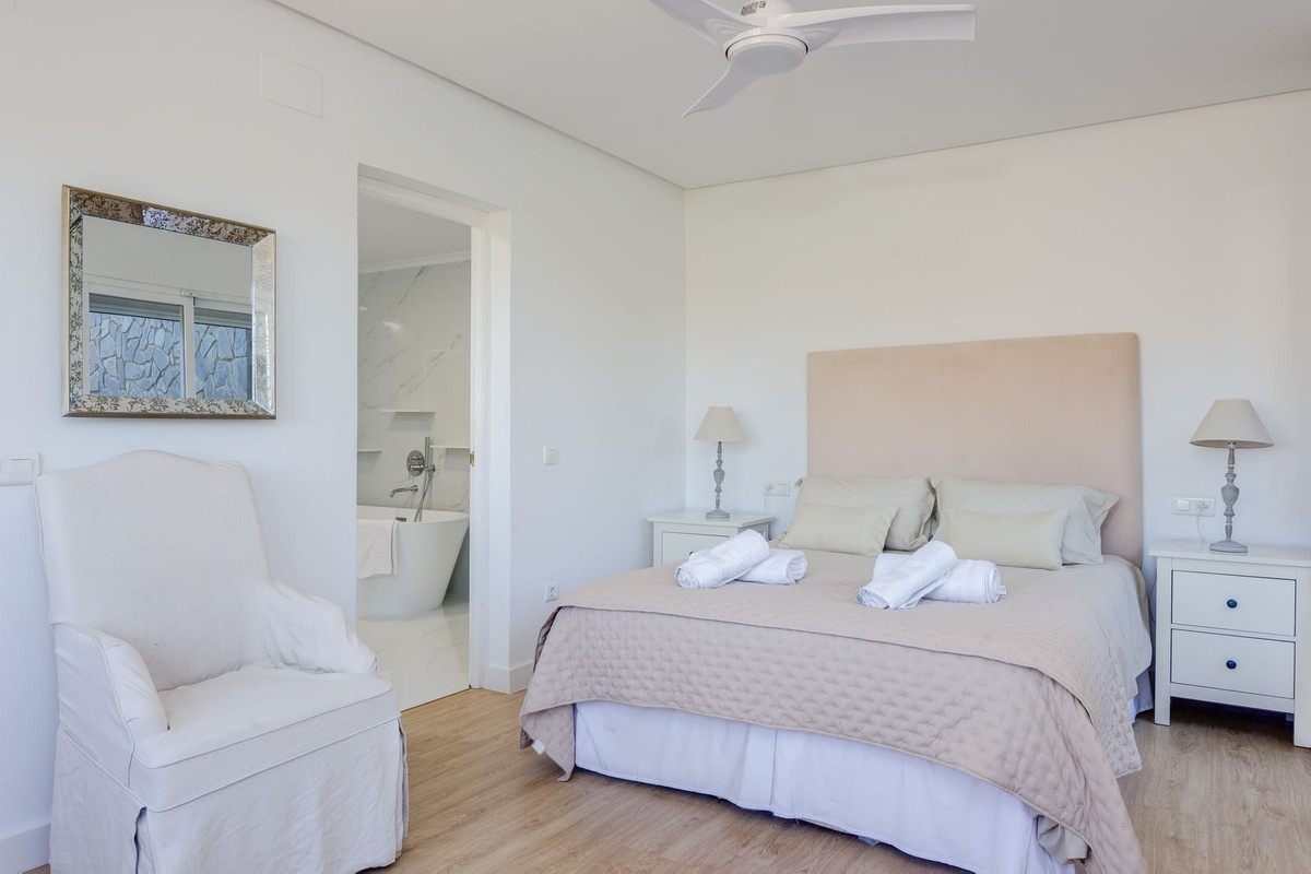 6 Bed Townhouse for sale in Mijas Costa Del Sol, Málaga, Spain