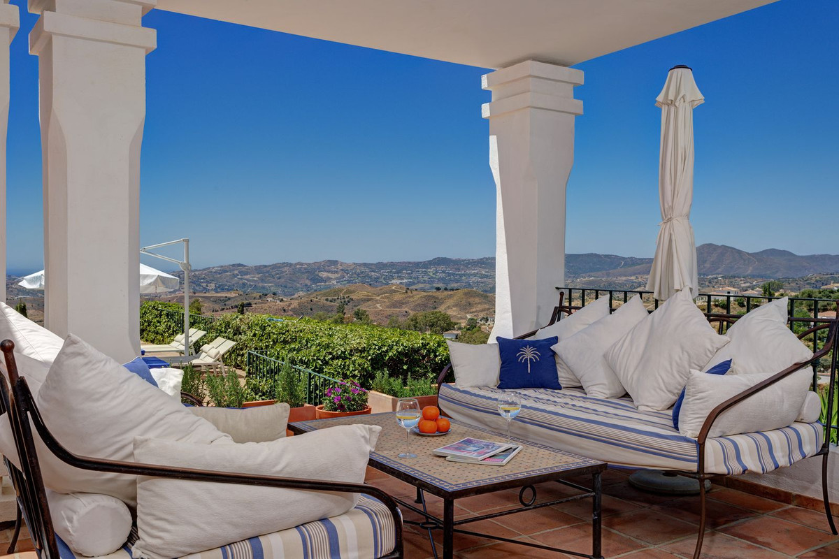 6 Bed Townhouse for sale in Mijas Costa Del Sol, Málaga, Spain