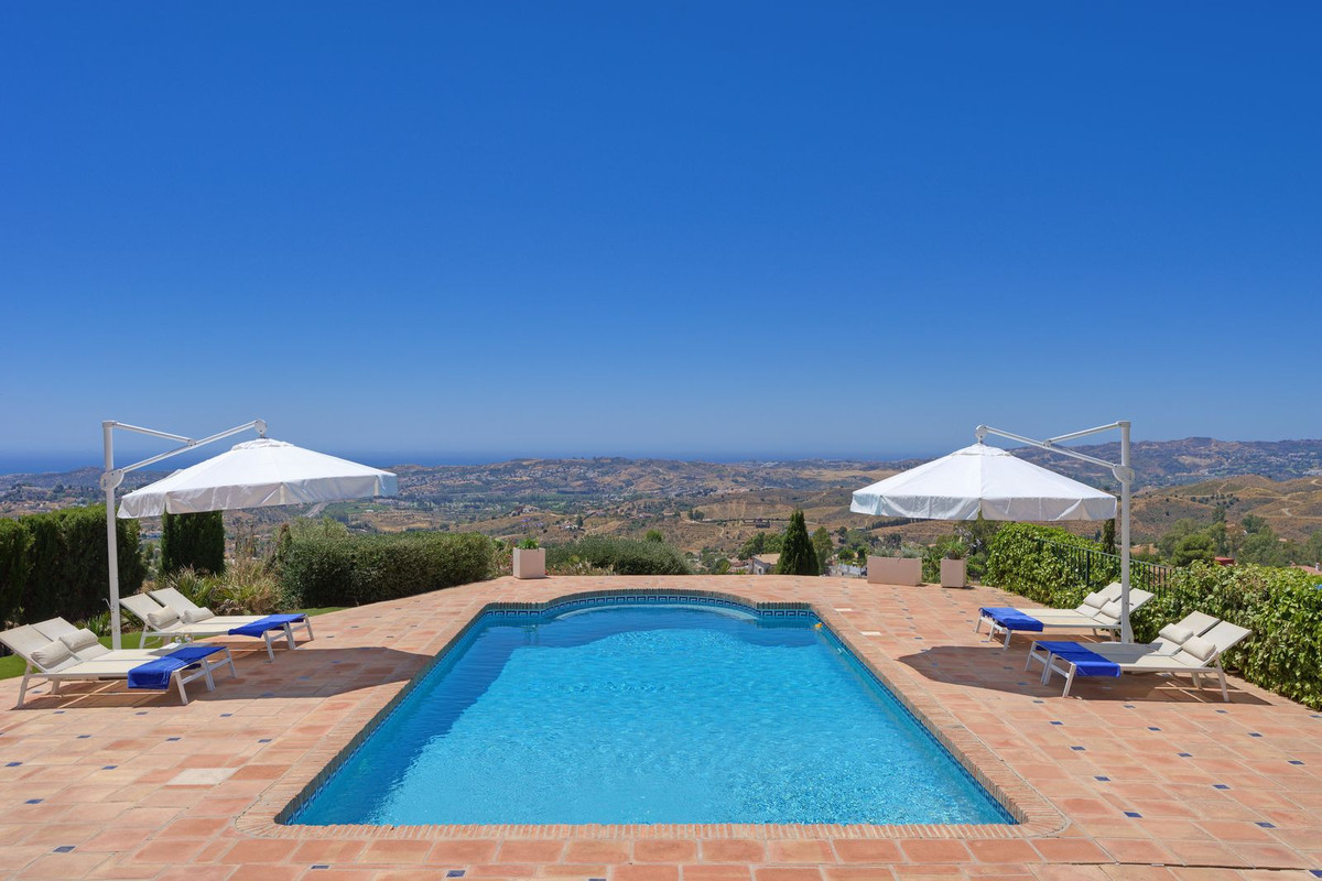 6 Bed Townhouse for sale in Mijas Costa Del Sol, Málaga, Spain