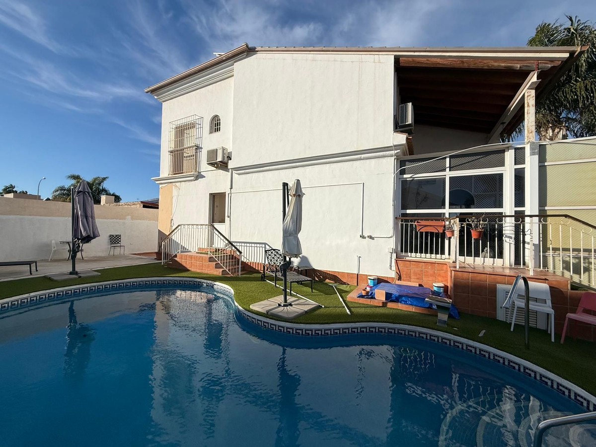 Se vende Villa - Chalet de 4 dormitorios en Costa Calida, Murcia, España