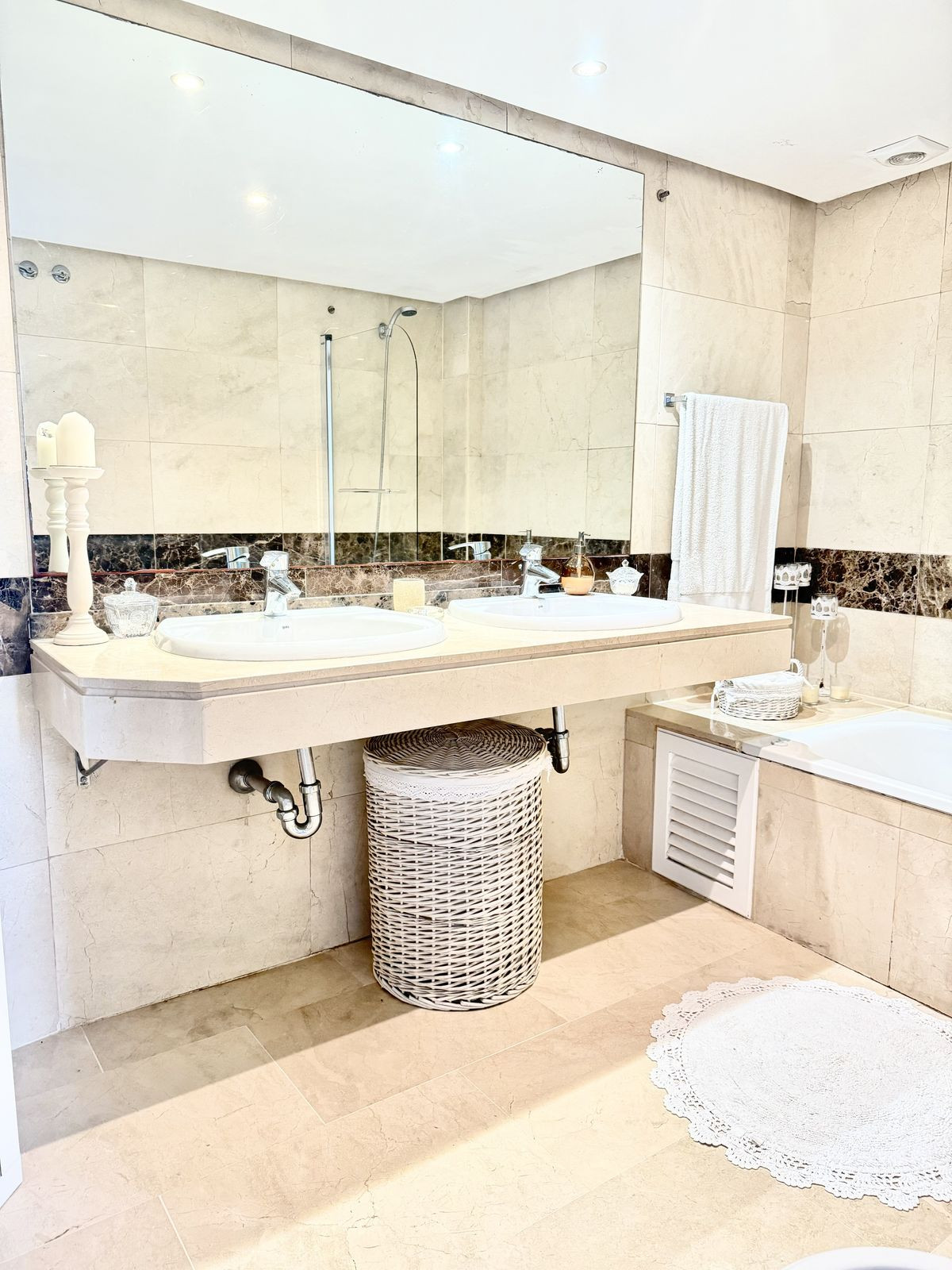 Se vende Adosada de 3 dormitorios en Costa Del Sol, Cadiz, España
