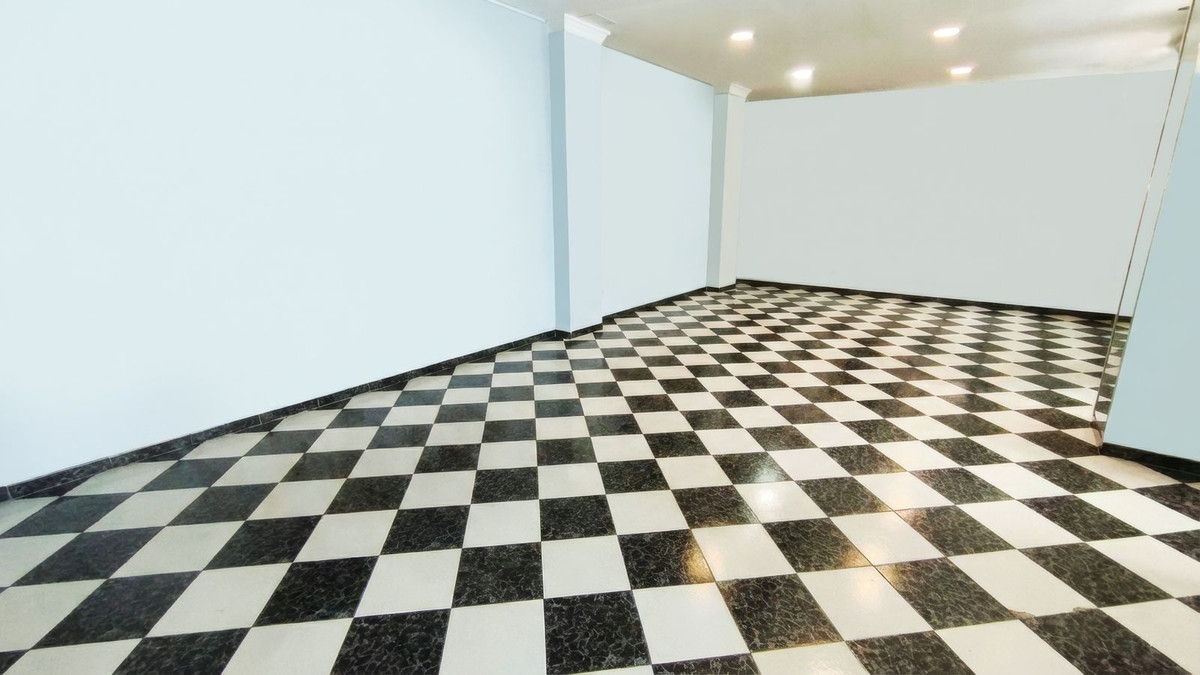 Se vende Tienda  en Costa Del Sol, Málaga, España