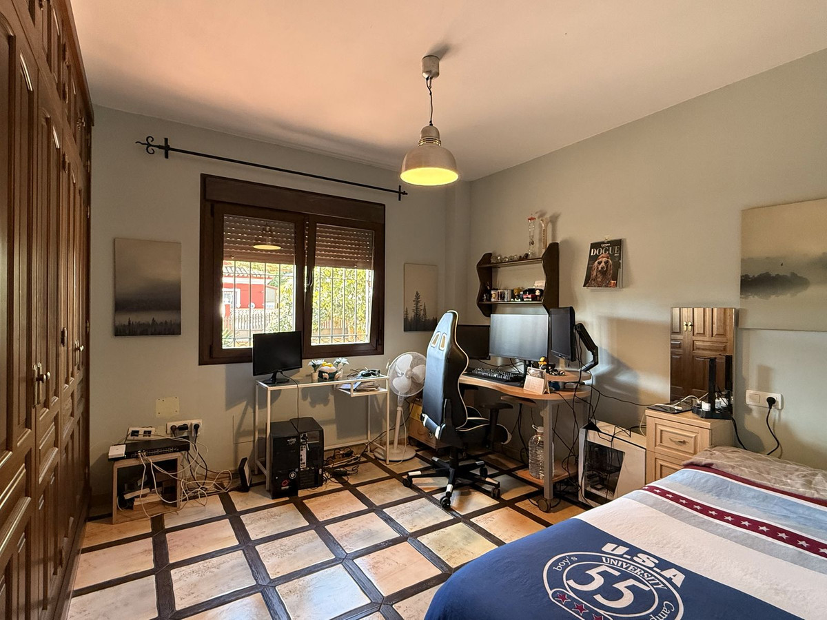4 Bed Townhouse for sale in Torremolinos Costa Del Sol, Málaga, Spain