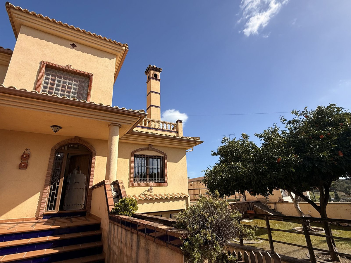 4 Bed Townhouse for sale in Torremolinos Costa Del Sol, Málaga, Spain