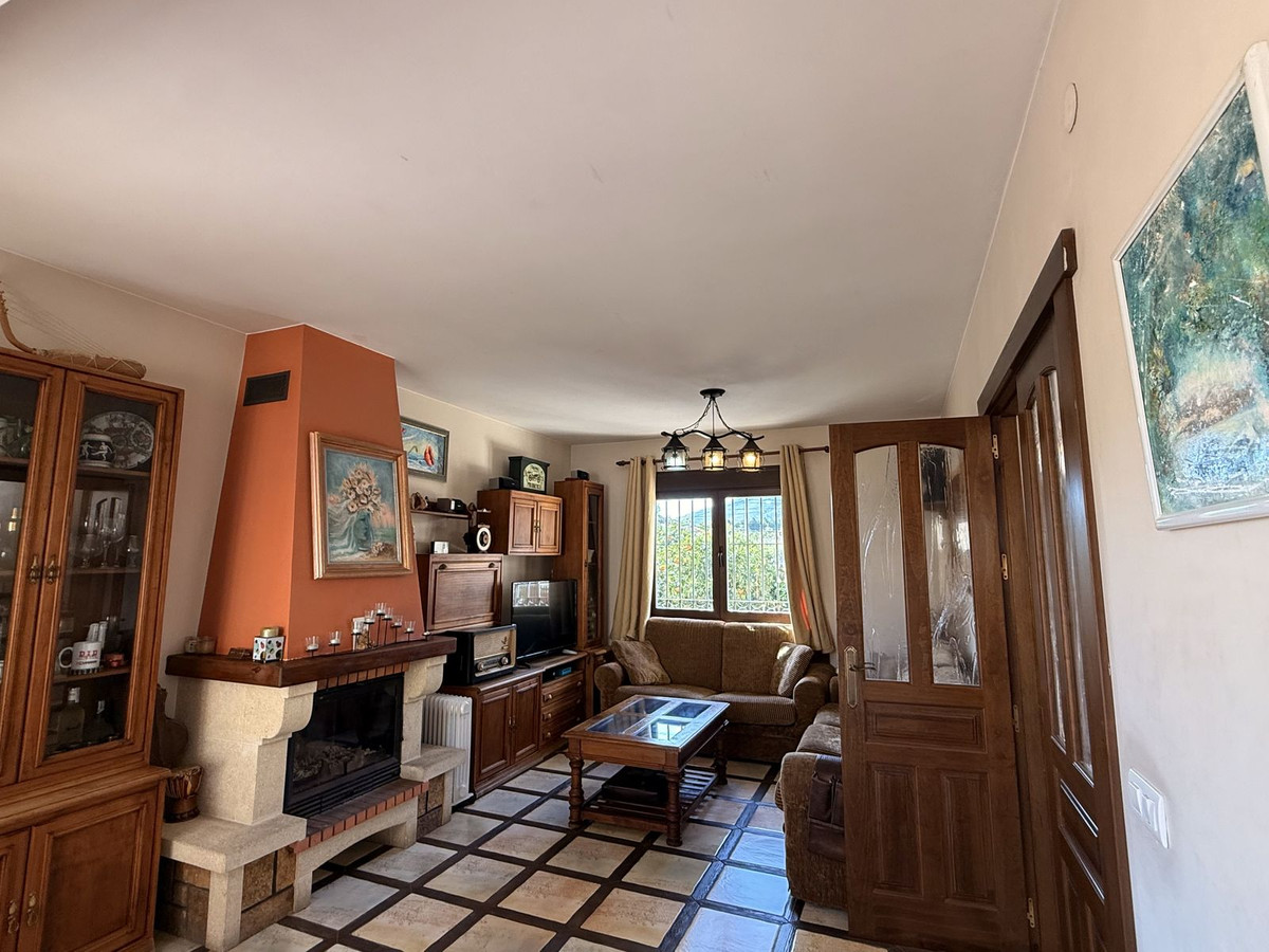 4 Bed Townhouse for sale in Torremolinos Costa Del Sol, Málaga, Spain