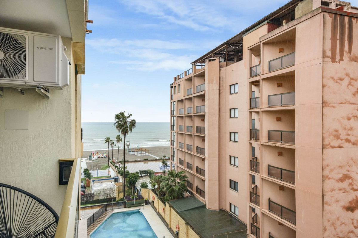 1 Bed Apartment for sale in La Carihuela Costa Del Sol, Málaga, Spain