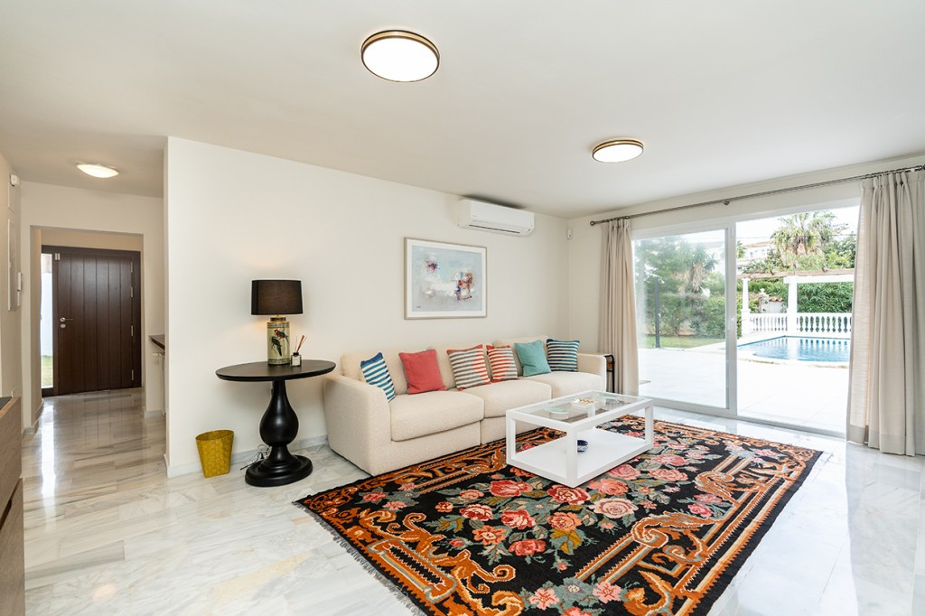 4 Bed Townhouse for sale in Marbesa Costa Del Sol, Málaga, Spain